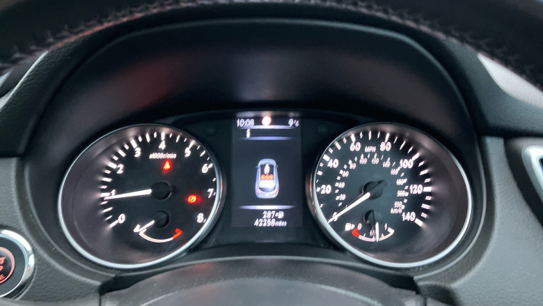 Nissan Qashqai 1.2 DiG-T N-Connecta 5dr Petrol Hatchback